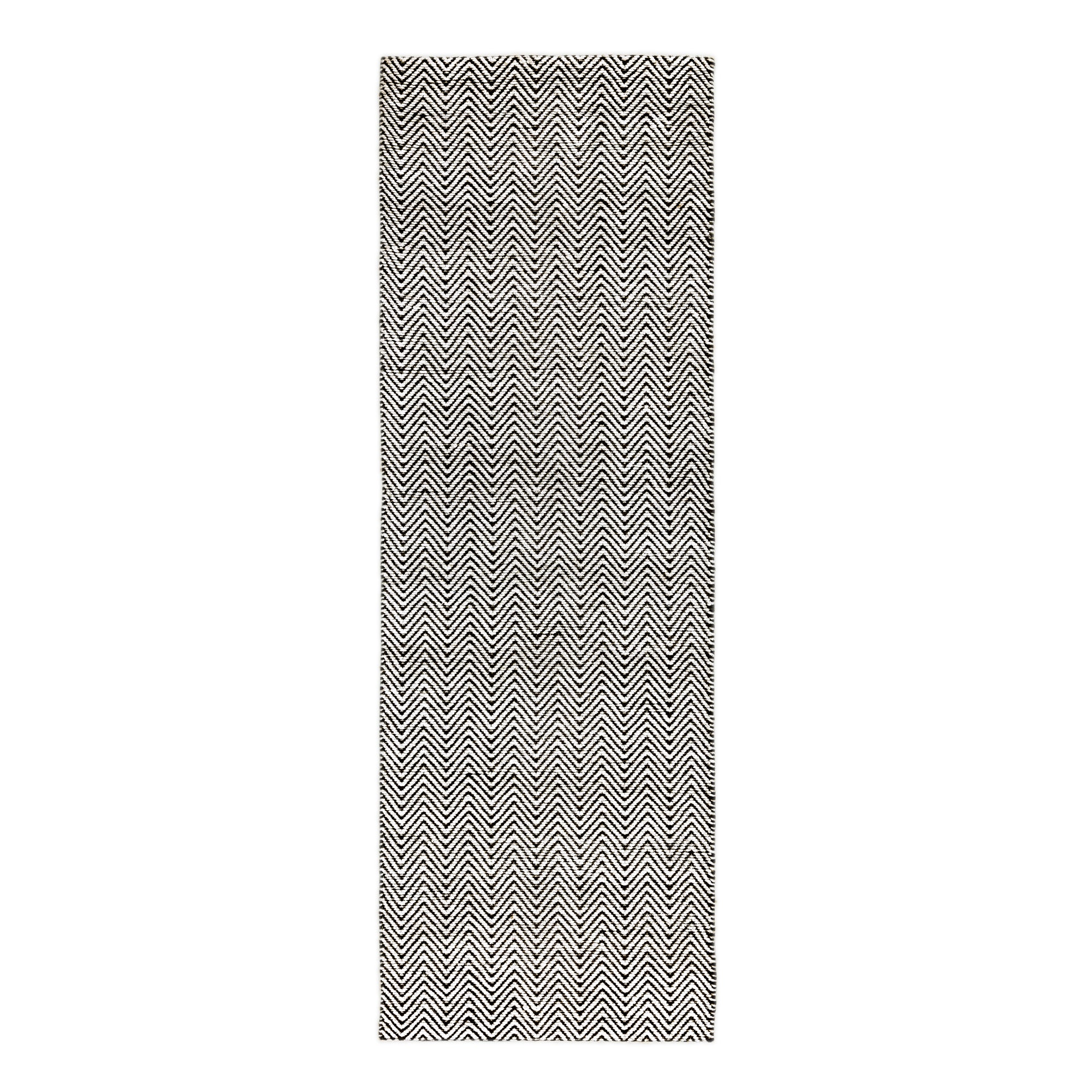 Ives Black / White Rug