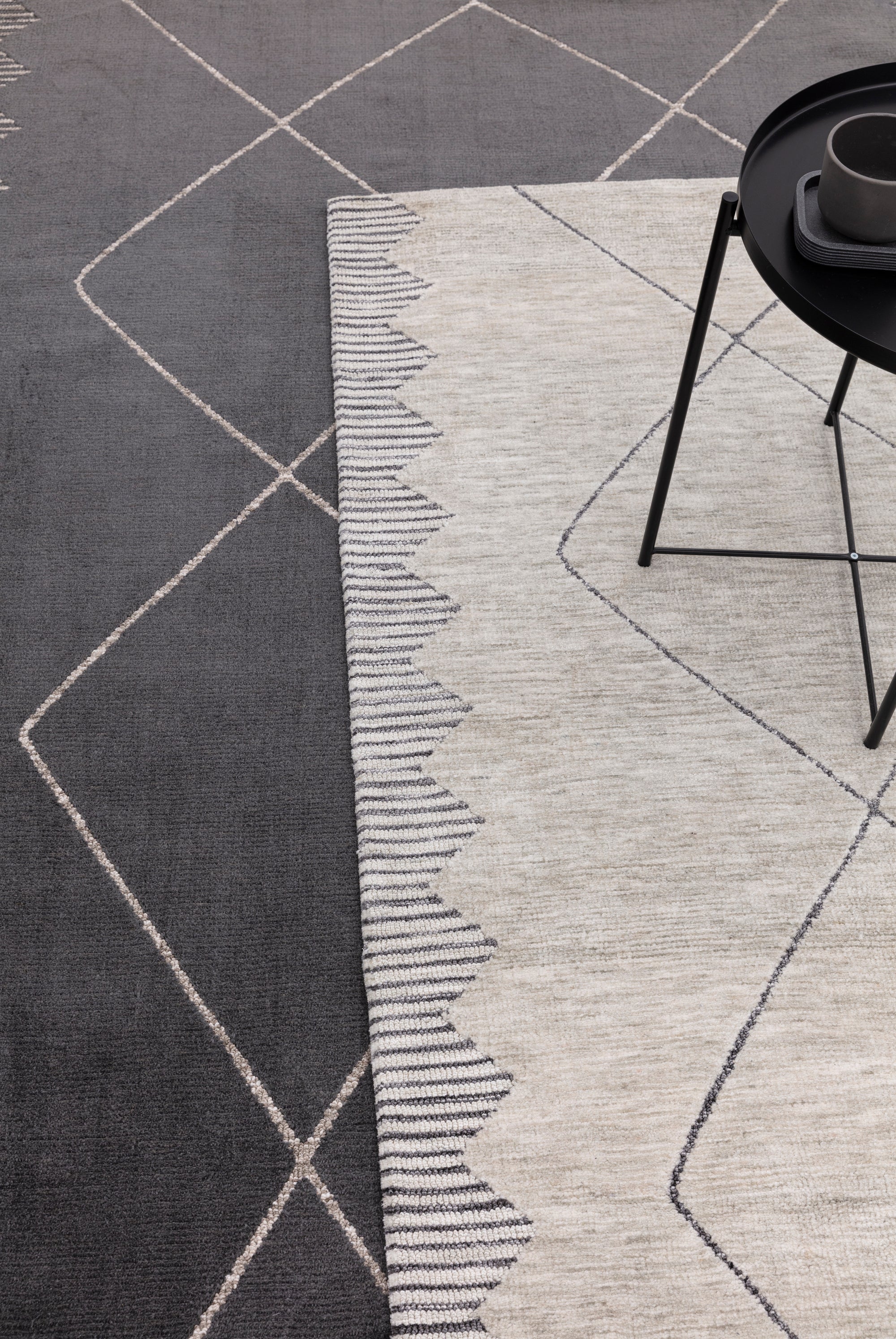 Mason Diamond Black Rug