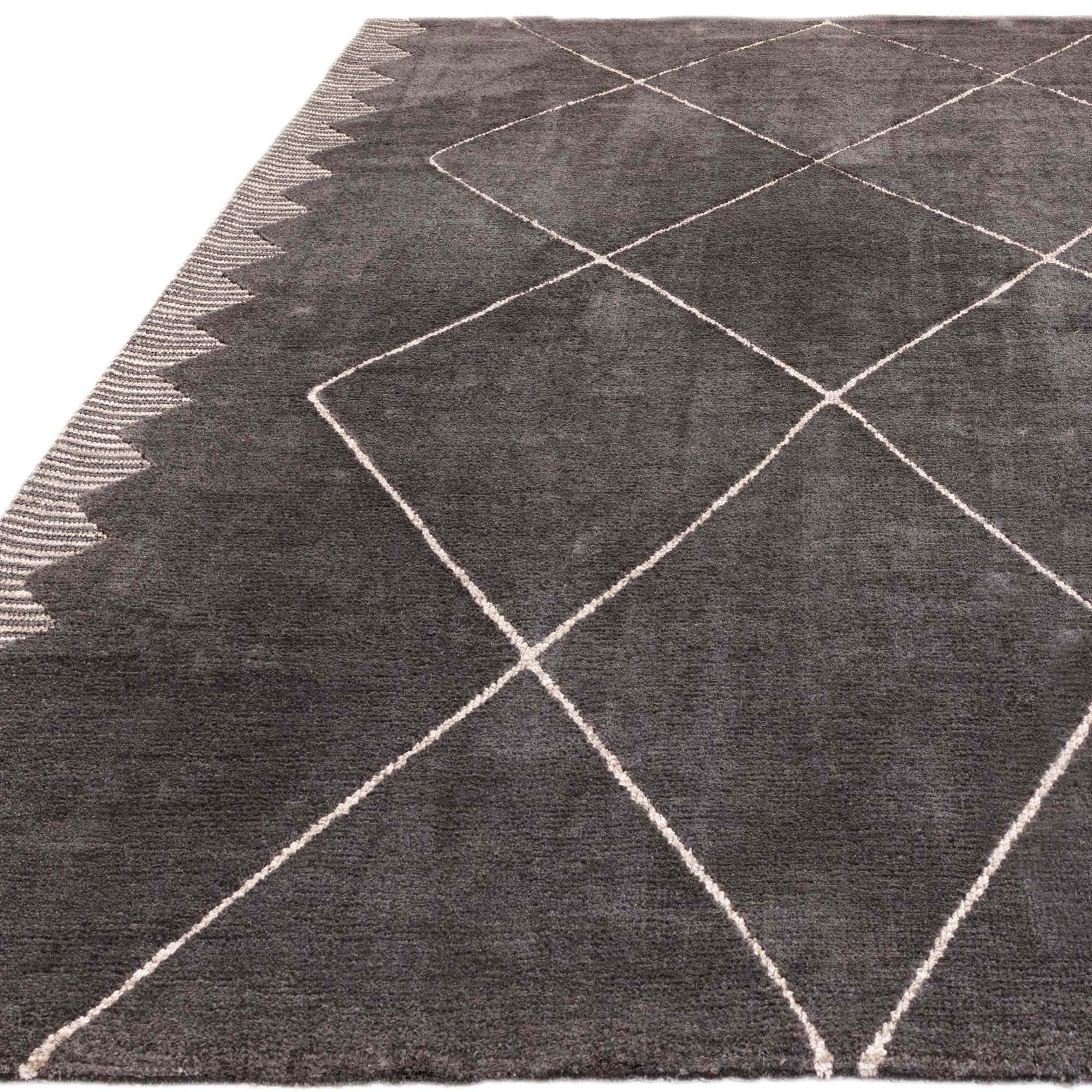 Mason Diamond Black Rug