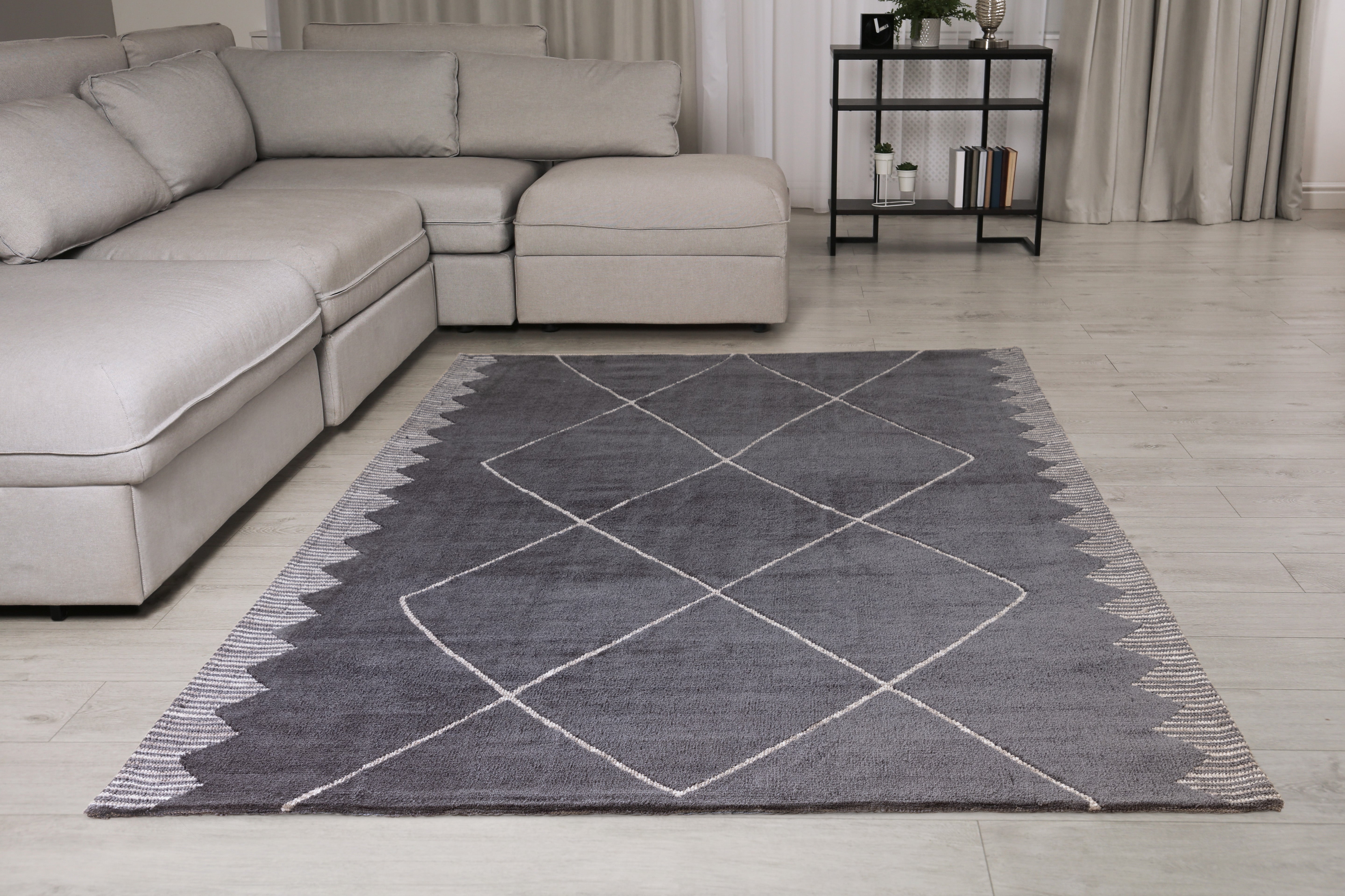 Mason Diamond Black Rug