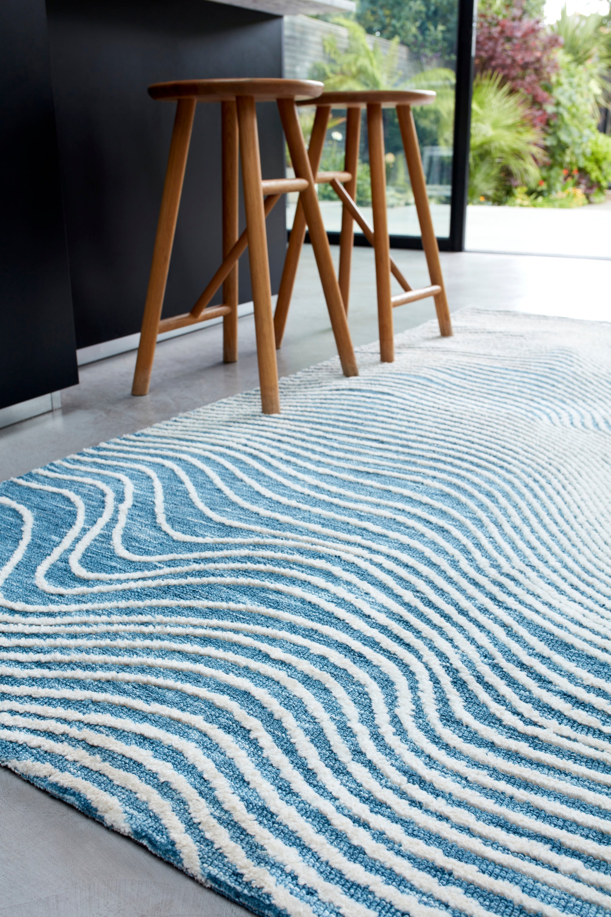 Mason New Magnitude Blue Rug