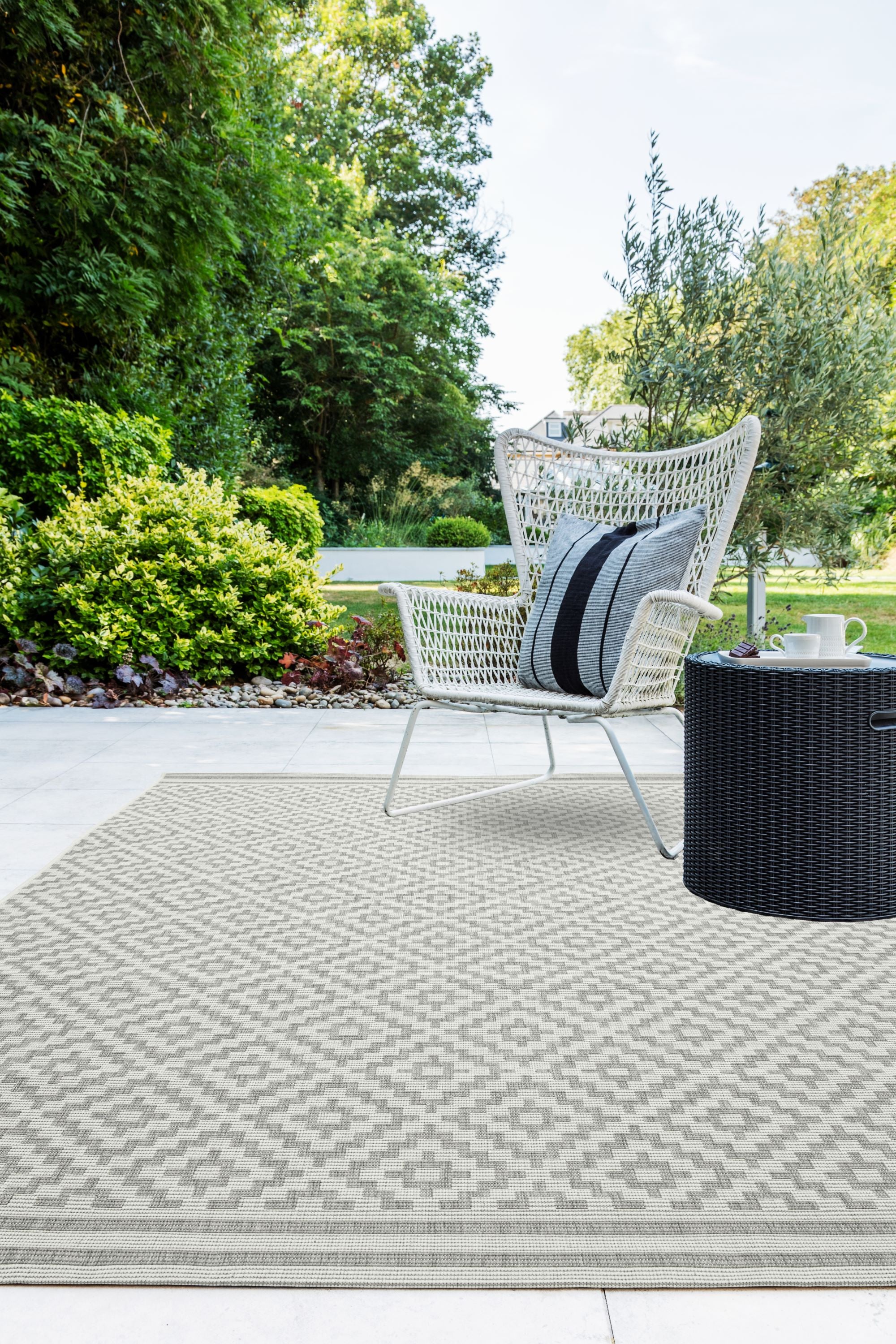 Patio Pat11 Diamond Grey Rug