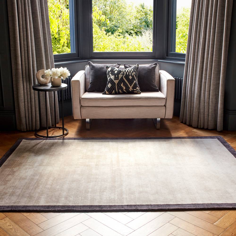 Blade Border Putty/Charcoal 10 Rug
