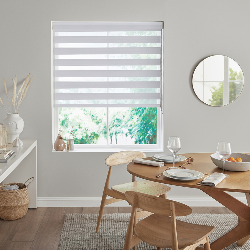Ardingly White Fifty50 Blind