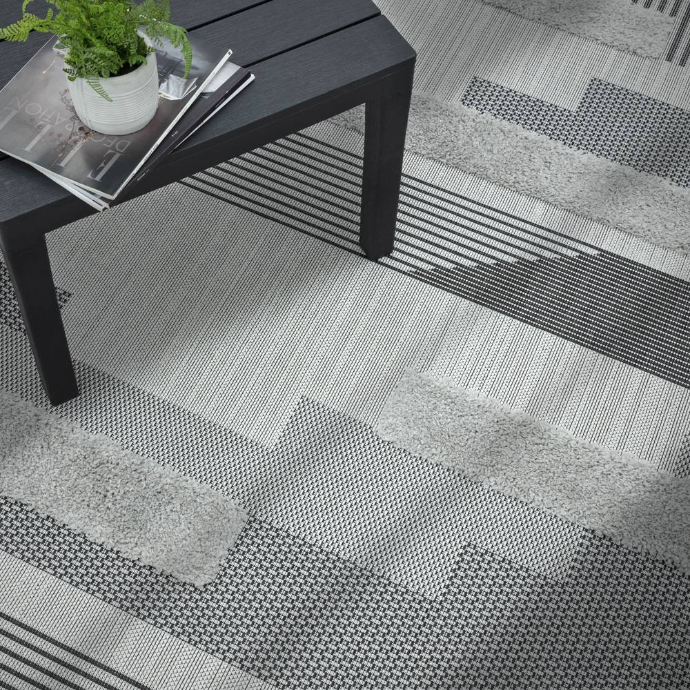Monty Black/Grey Geometric Rug