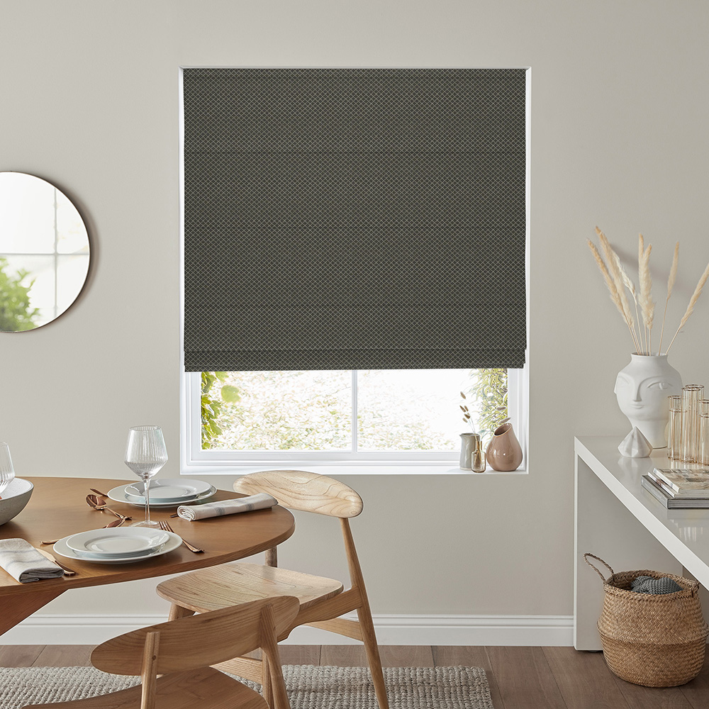Kristen Steel Roman Blind