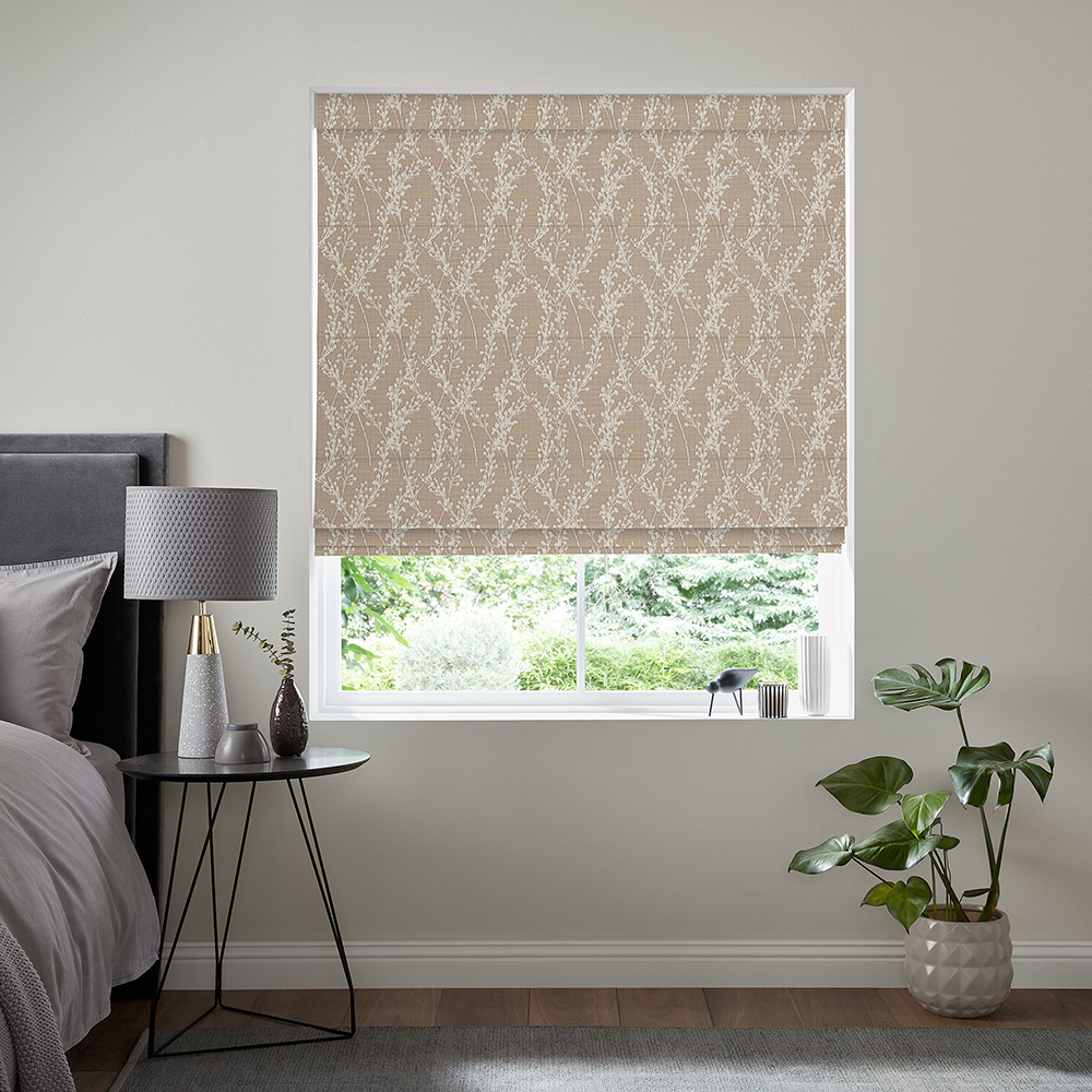 Edna Rose Roman Blind