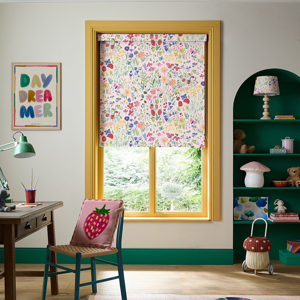 Secret Garden Rose Roller Blind