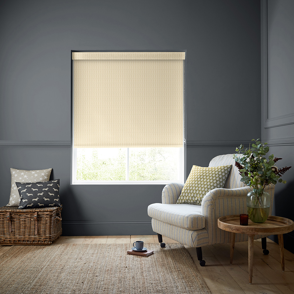 Oscar Stripe Gold Roller Blind