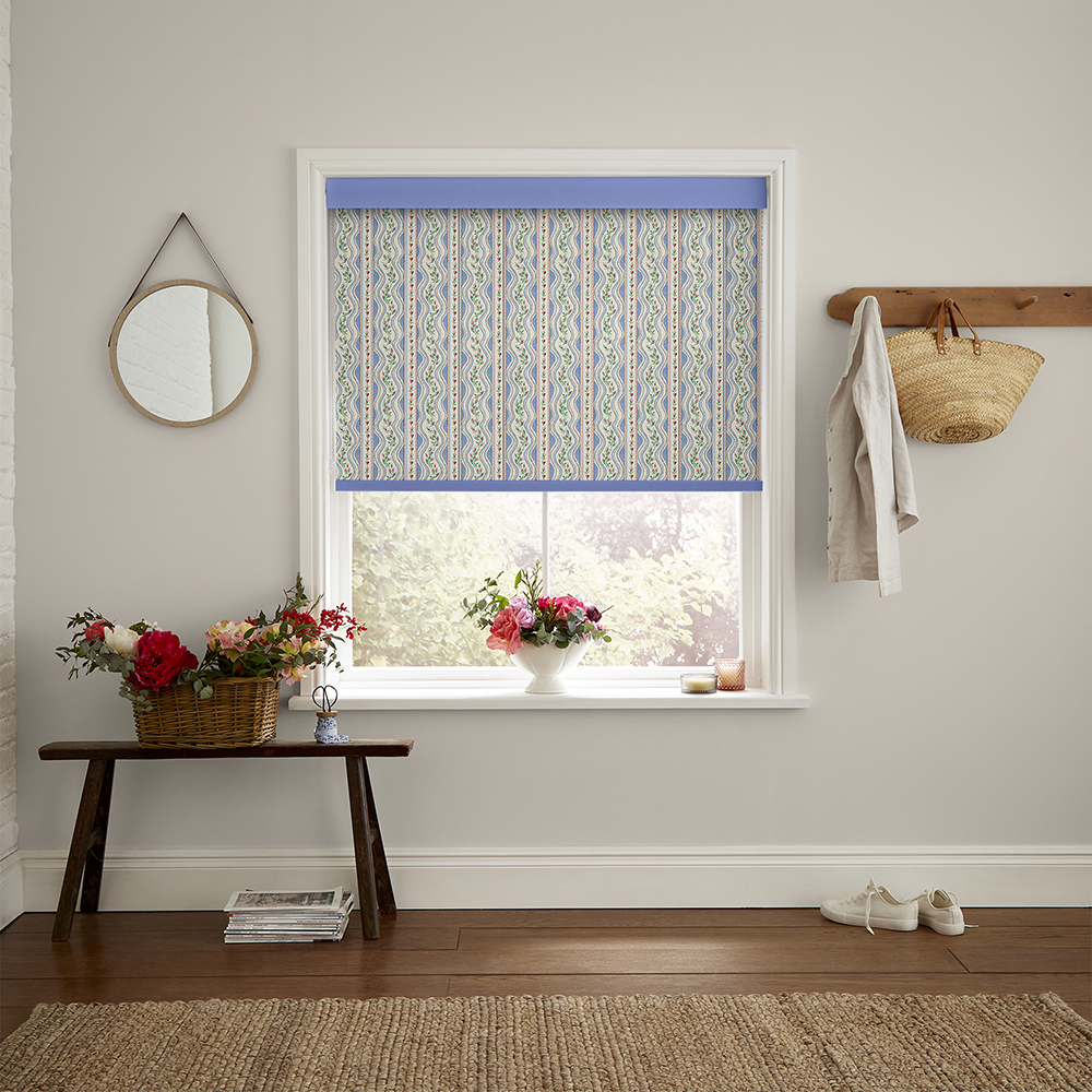 Wiggle Rose Blue Roller Blind