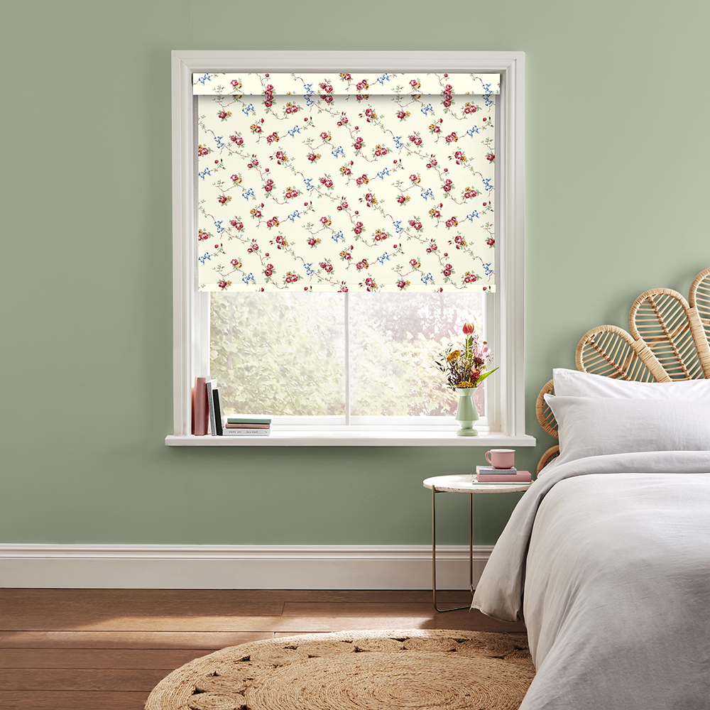 Rose and Bows Multi Roller Blind