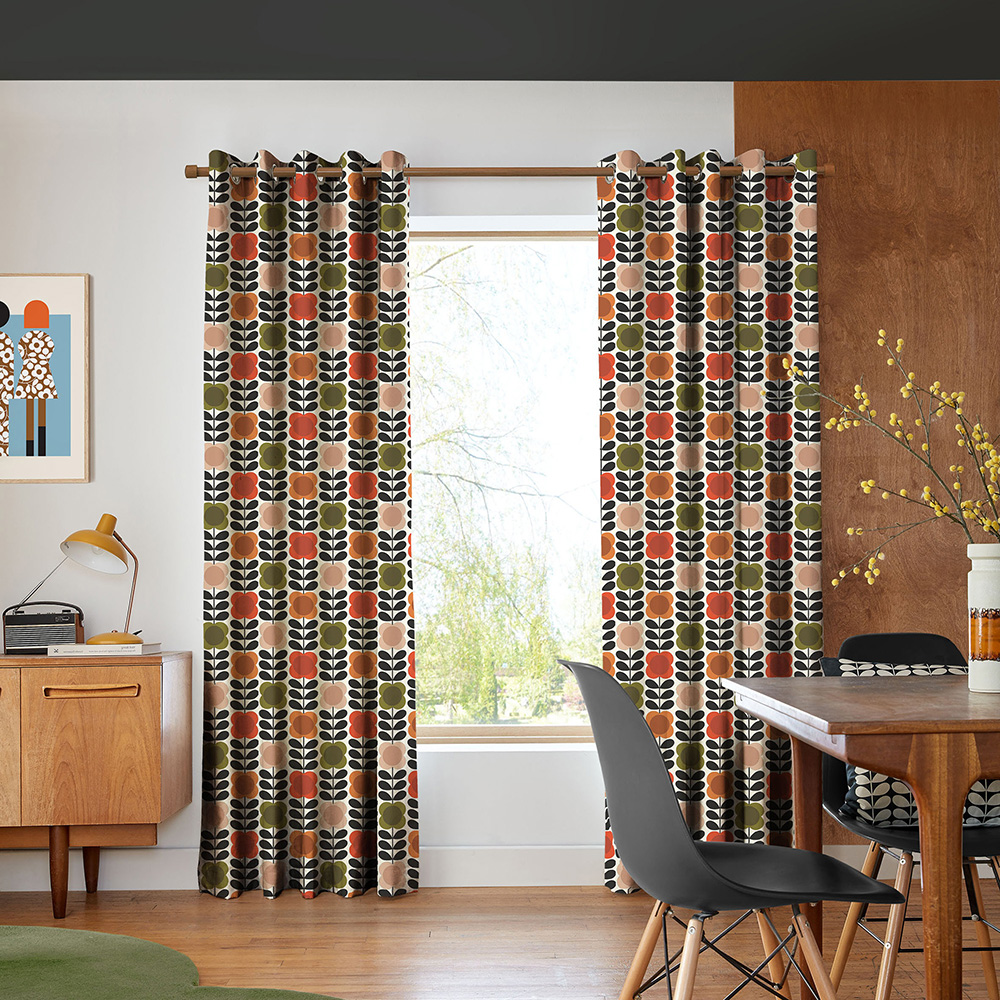 Spot Flower Stem Tomato & Pink Curtains