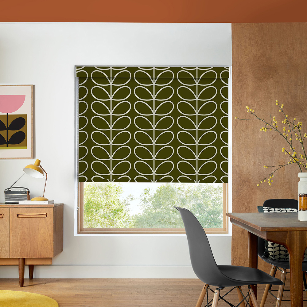 Jumbo Linear Stem Kelp Roller Blind