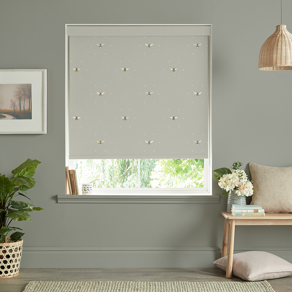 Bee Soft Linen Roller Blind
