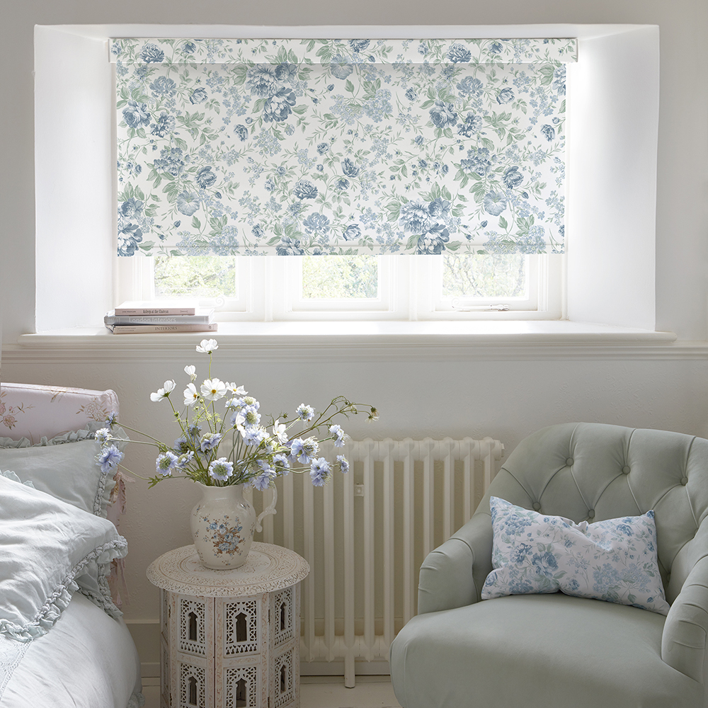 Romantic Rose Blue Roller Blind