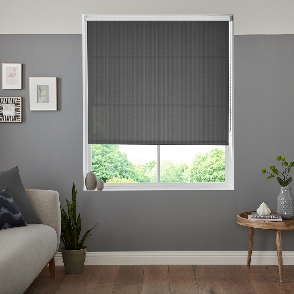 Astin 5% Noir Roller Blind
